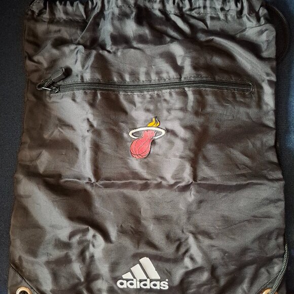 NEW adidas & Miami Heat Bag with string - Picture 1 of 4